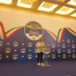 Elezioni, Meloni festeggia sulle note di Rino Gaetano