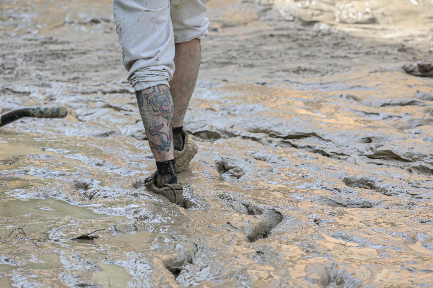 Maltempo, allarme a Erice, allagamenti a Napoli