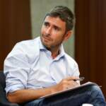 Elezioni, Di Battista: “A Di Maio consiglio di studiare”