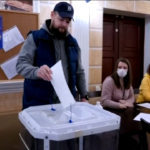 Ucraina, residenti Donbass votano per il referendum a Mosca