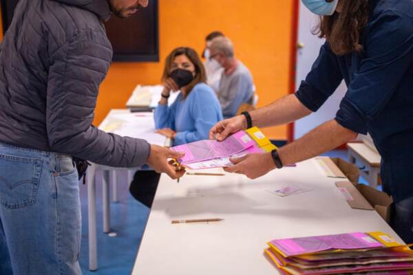 Elezioni, l’identikit dell’astenuto