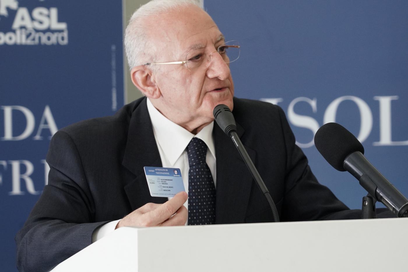 Pd, De Luca: “Basta depressione adesso combattiamo”