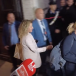 Incontro Meloni-Salvini alla Camera, l’uscita dei leader