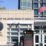 Ucraina, l’ambasciata Usa: “Gli americani lascino immediatamente la Russia”