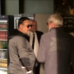 Russell Crowe a Roma: l’attore in un bar di fronte al Colosseo