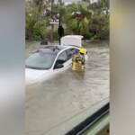 Uragano Ian, pompieri salvano donna