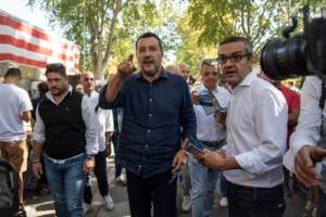 Matteo Salvini al mercato di via Tabacchi a Milano