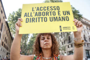Aborto, Eurocamera: “Sia inserito nella Carta diritti fondamentali Ue”