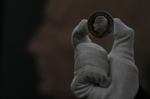 Uk, le prime immagini delle monete con il volto di re Carlo III – FOTOGALLERY