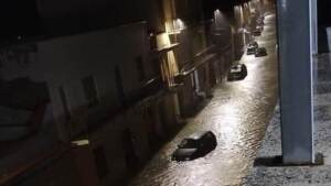 Maltempo, tromba d’aria in Sicilia: autobus si ribalta, diversi feriti