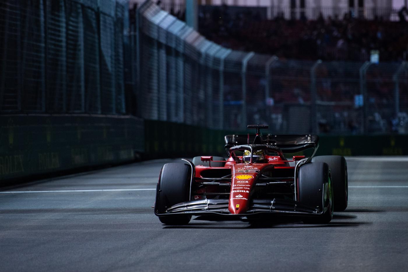 F1, Gp Singapore: pole di Leclerc