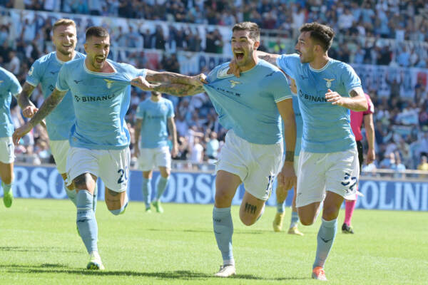 Serie A, poker Lazio con lo Spezia: Milan agganciato