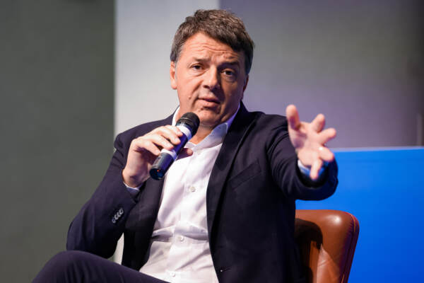 Elezioni, Matteo Renzi incontra le imprese nella sede di Confcommercio