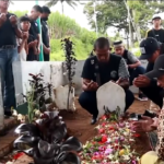 Indonesia, i giocatori dell’Arema FC fanno visita alle famiglie delle vittime