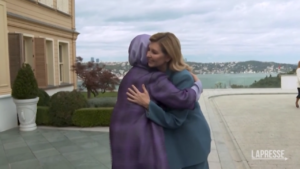 Turchia, la first lady Emine Erdogan incontra Olena Zelenska