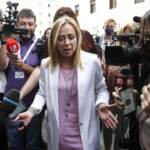 Bollette, Meloni: “Bisogna capire come affrontare i prossimi tre mesi”