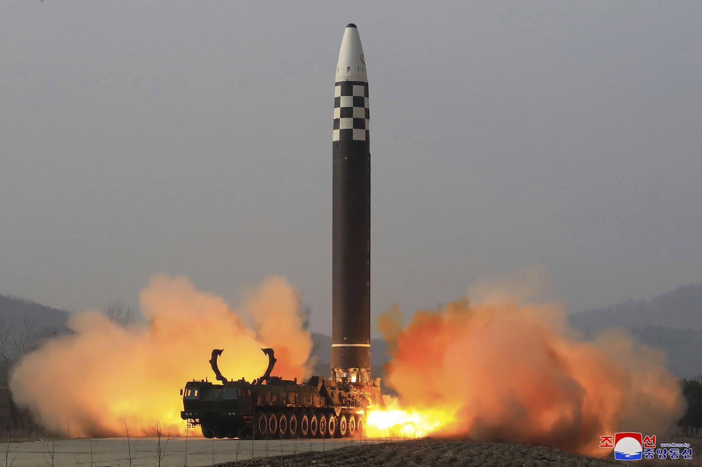 Corea del Nord, Seul risponde con bombe di precisione