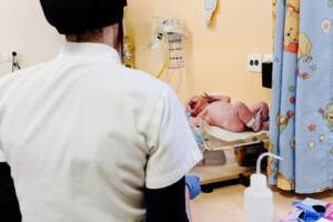 Con il sostegno dell'Ordine di Malta, la maternità dell'Ospedale della Sacra Famiglia di Betlemme fornisce assistenza medica alla popolazione palestinese