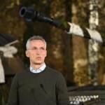 Ucraina, Stoltenberg a Zelensky: “Nato è con Kiev”