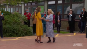 Gb, la principessa del Galles visita un reparto maternità
