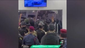 Iraq, sostenitori al-Sadr assaltano sede canale tv
