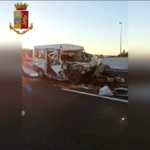 Trieste, furgone tampona camion sulla A4: 6 morti