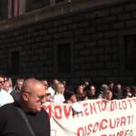 Bollette, proteste e blocchi stradali a Napoli