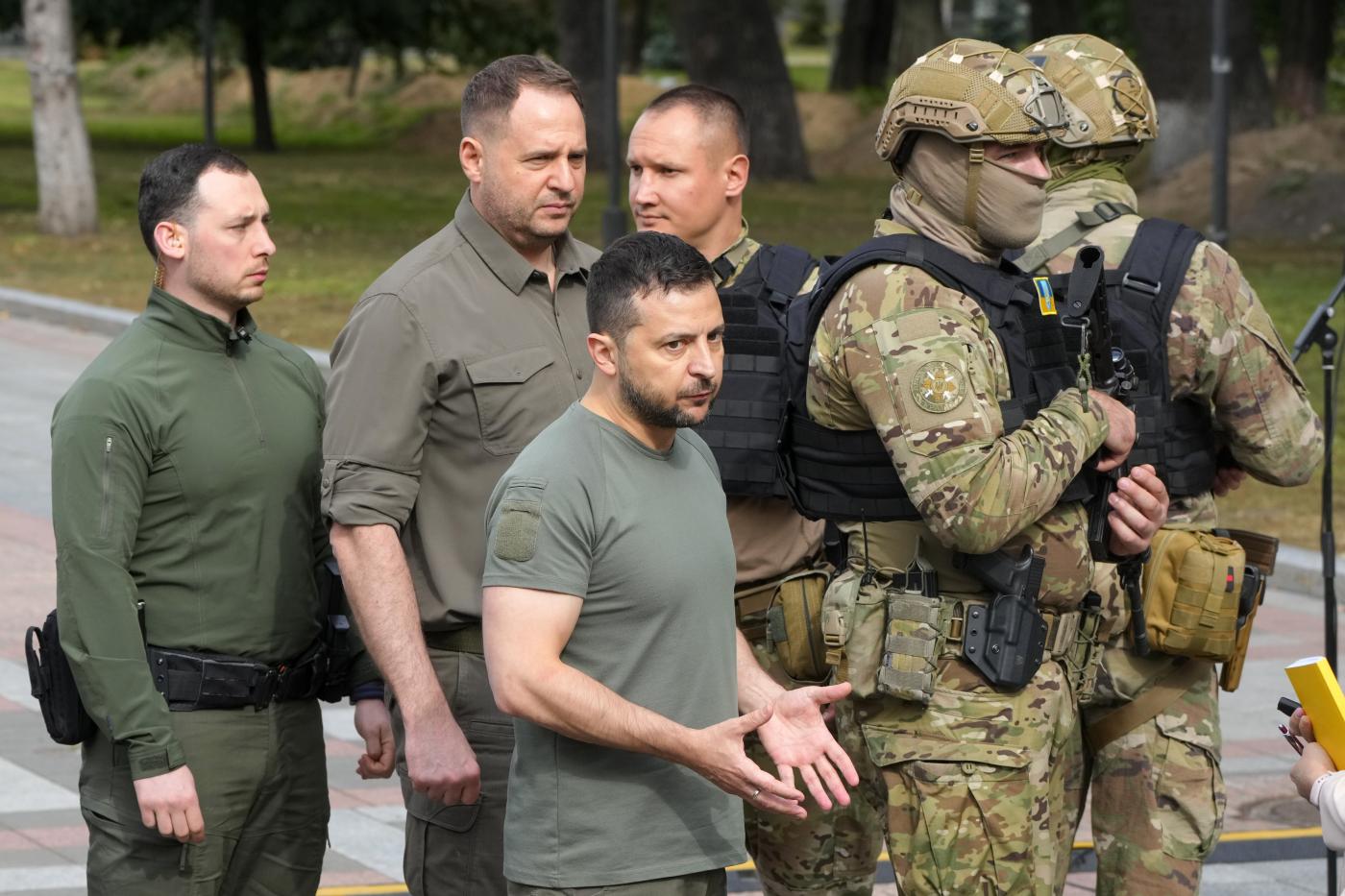 Ucraina, Zelensky: “Siamo sull’orlo del disastro nucleare”