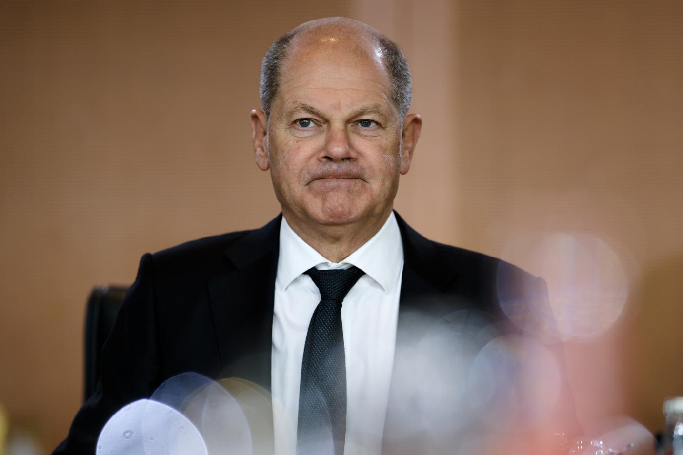 Gas, Scholz: “Eventuale price cap va discusso con attenzione”