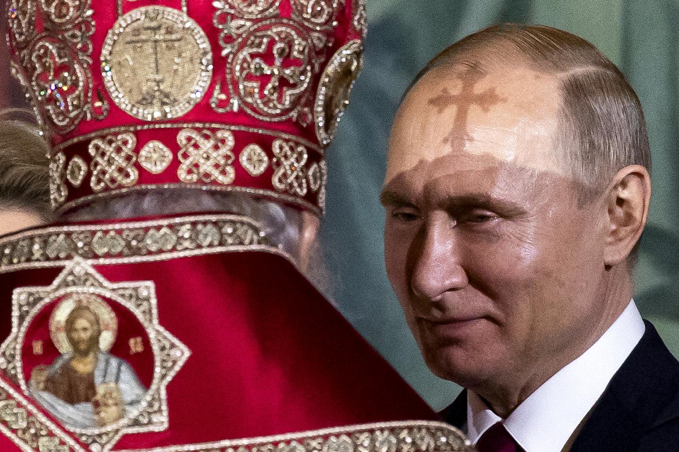Russia, gli auguri di Kirill a Putin: “Dio ti ha dato il potere” Russia, gli auguri di Kirill a Putin: “Dio ti ha dato il potere”