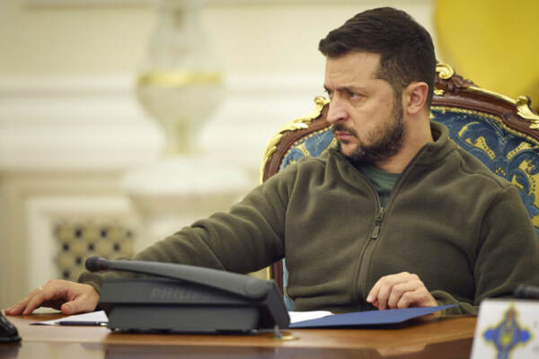 Ucraina, Zelensky: “Mondo deve vedere la verità”