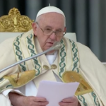 Migranti, Papa: “La loro esclusione è schifosa e criminale”