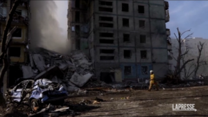 Ucraina, raid russo su Zaporizhzhia: almeno 13 morti