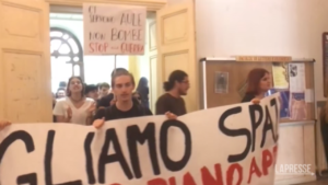 Università, studenti occupano Villa Mirafiori a Roma