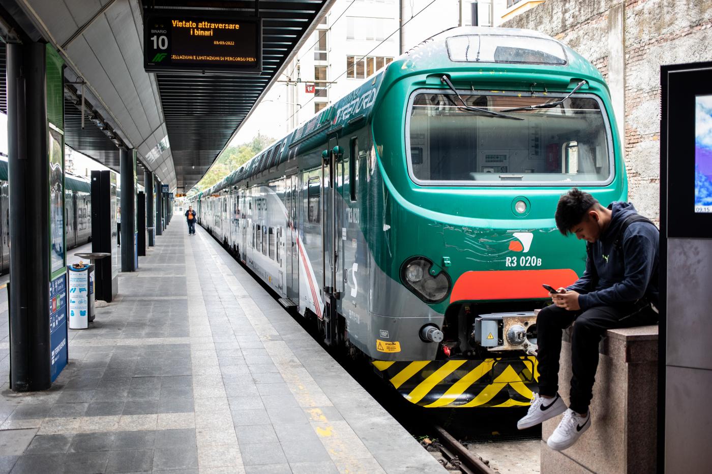 Brescia, travolto da treno: muore 53enne