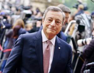 Mario Draghi a Praga per il vertice informale Ue su energia e pace