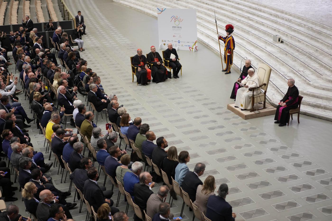 Ucraina, Papa: “Stop violenze” Ucraina, Papa: “Stop violenze”
