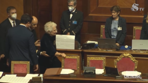 Senato, standing ovation in Aula per Liliana Segre