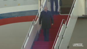 Putin arrivato in Kazakistan per il vertice del Cica