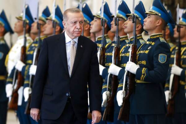 Ucraina, Erdogan: “Obiettivo è fermare spargimento di sangue”