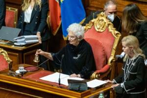 Segre cita Shoah, ovazione al Senato