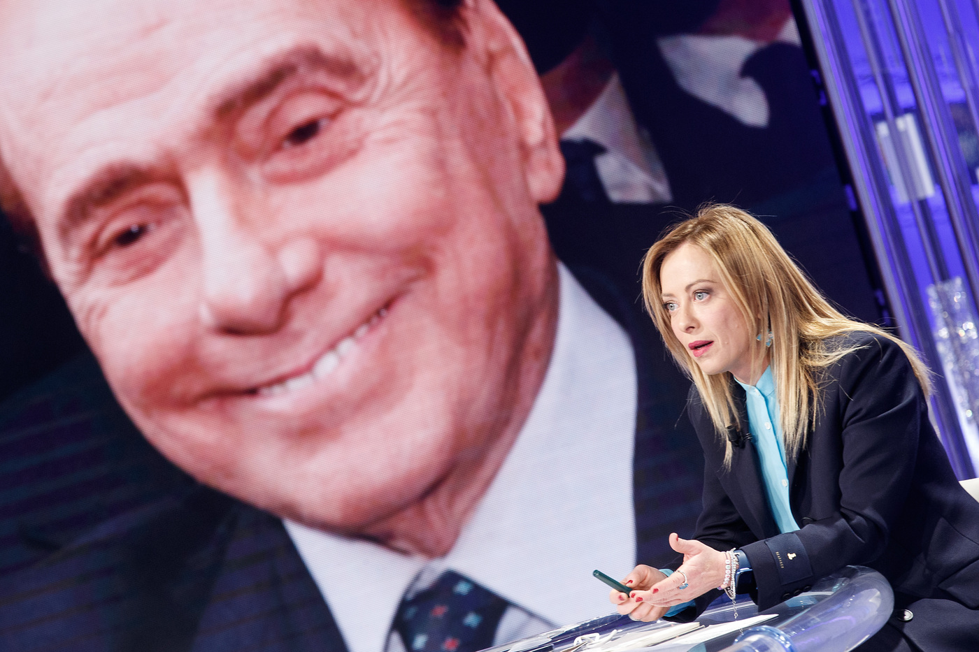 Appunti Berlusconi, Meloni: “Manca non ricattabile”
