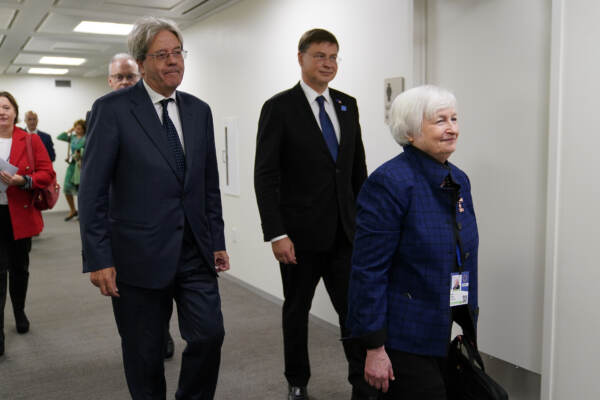 Ue, Gentiloni: “Economie in acque turbolente”