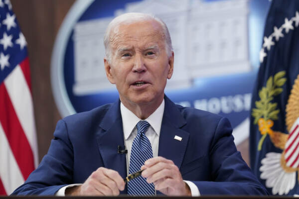 Ucraina, ok di Biden all’addestramento dei piloti su F16