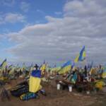 Ucraina, i familiari delle vittime onorano i soldati caduti in guerra