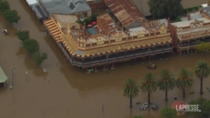 Australia, inondazioni: centinaia di persone soccorse