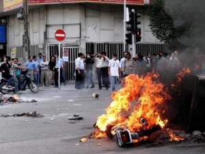 NO CREDIT - MANIFESTAZIONE, SCONTRI A TEHERAN