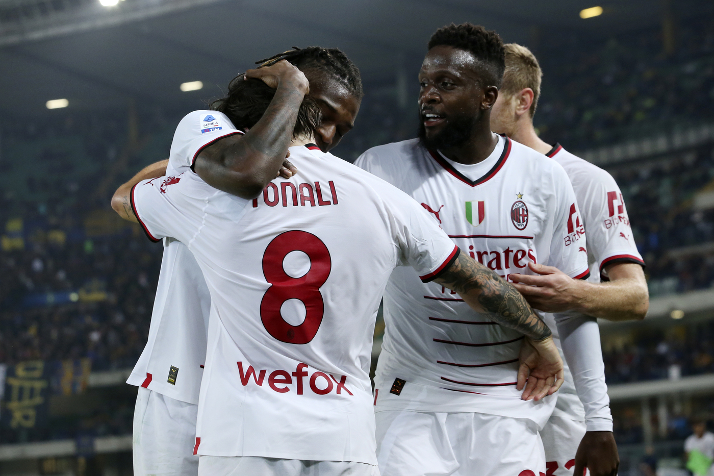 Verona-Milan, i rossoneri vincono 2-1