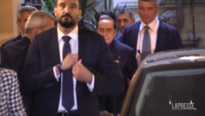 Governo, Berlusconi lascia sede FdI dopo incontro con Meloni