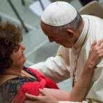 Povertà, Papa Francesco: “Si combatte creando posti di lavoro”